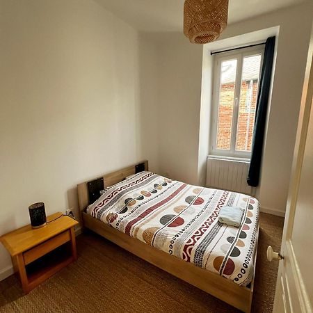 Appartement T2 Avec Terrasse Proche Cathedrale Bourges Eksteriør bilde